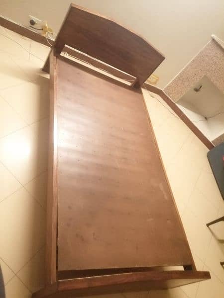 Sheesham made single bed, 1 single bed available 1