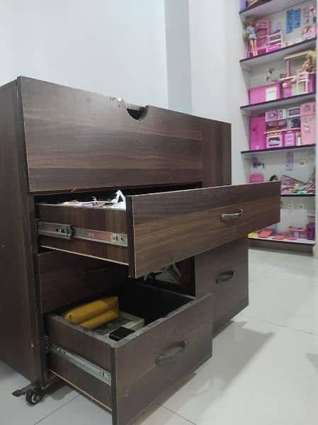 Vanity and Make up Console with Cabinets 1