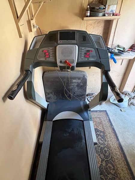 lifestyle 125 kg American   treadmill 7