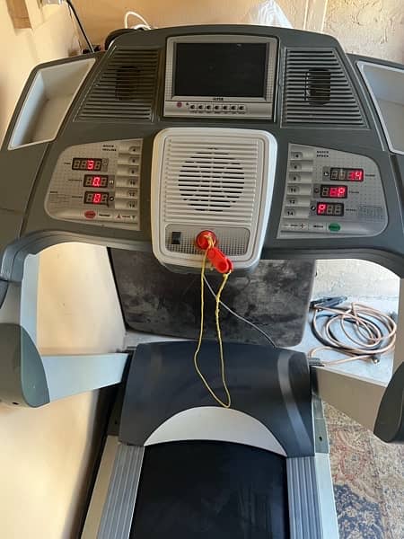 lifestyle 125 kg American   treadmill 9