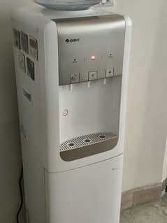 Gree Water Dispenser 6 month used