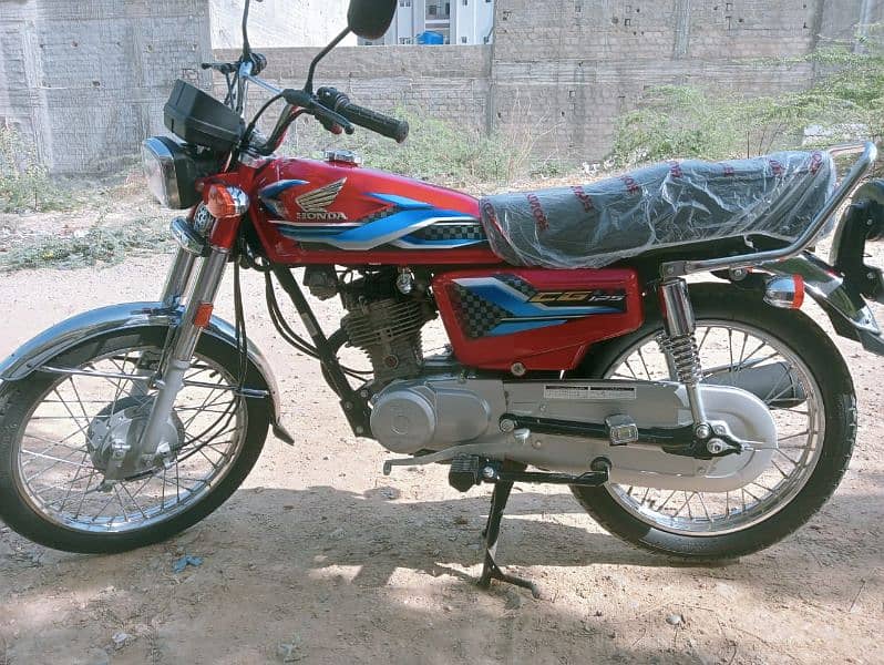 Honda 125 2023/24 Karachi number 4