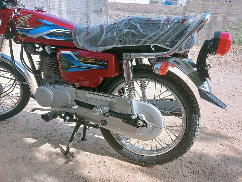 Honda 125 2023/24 Karachi number 8