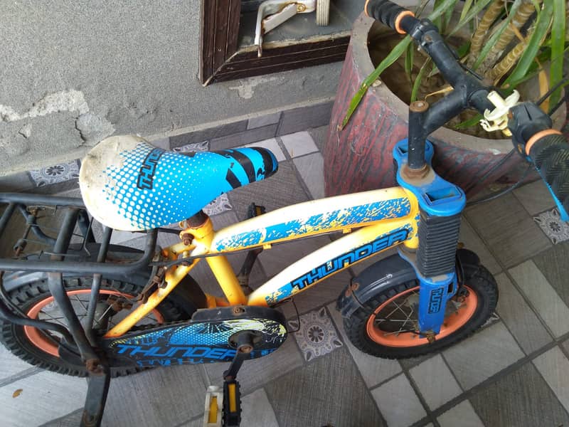 Two Bicycles for kids in a good condition for sale 2