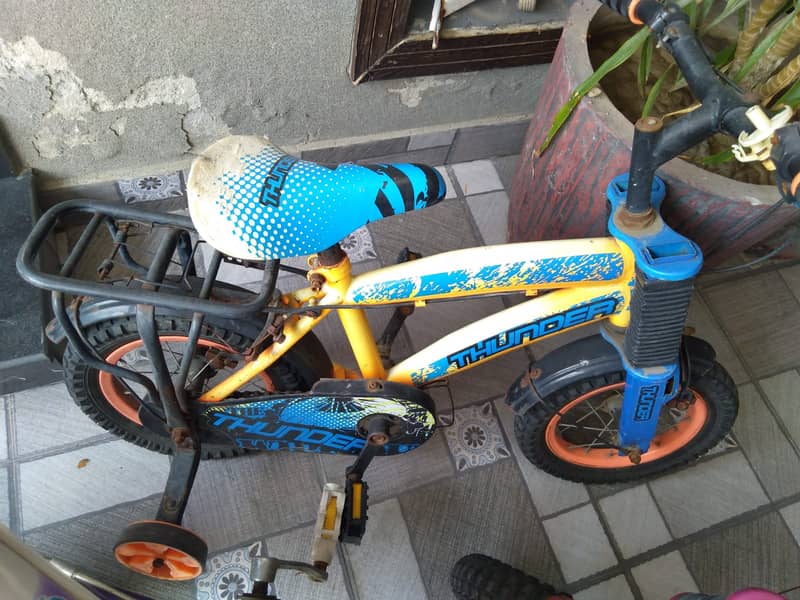 Two Bicycles for kids in a good condition for sale 4