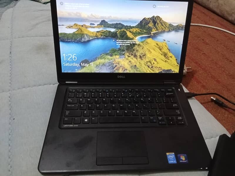 dell latitude E5450 i5 5th gen with 8 gb ram with 320gb external hdd 7