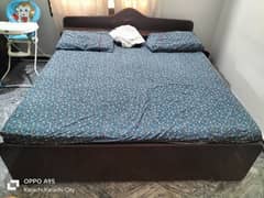 Double bed with mattress & showcase 0