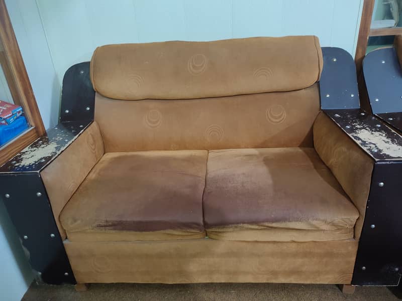Sofa for urgent sale 2
