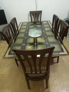 DINING TABLE 0