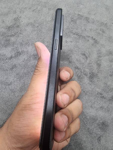 oppo F21 pro 8/128 All ok 9.5/10 condition just glass change 3