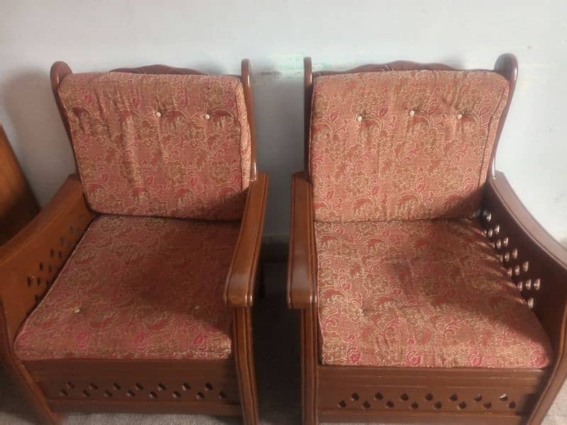 Wooden Sofa in great condition 4