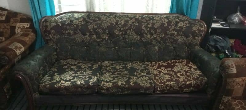 3 seater or 2 seater in good condition 1
