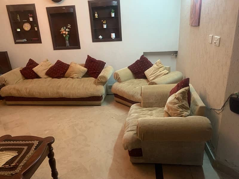 5 Seater Sofa set with 9 cushions 1