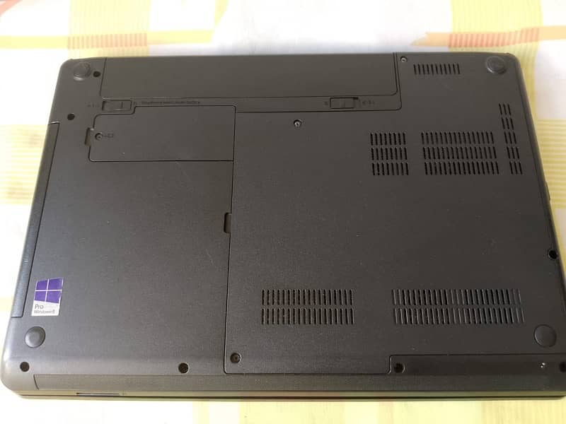 Lenovo ThinkPad Edge E430 Laptop ( Matte Black ) 4