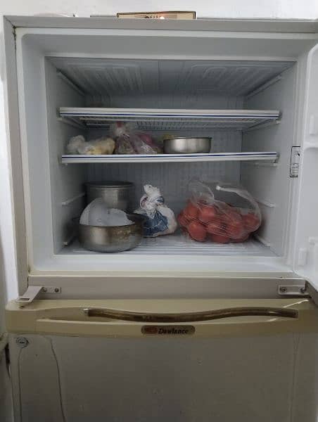 Dawlance refrigeratior for sale 1