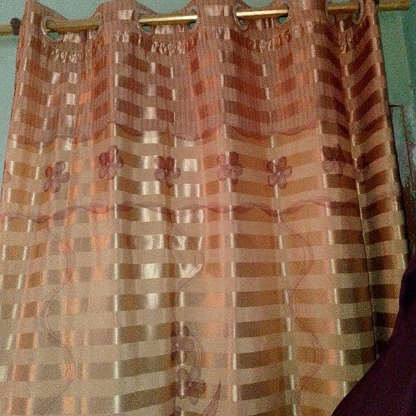 7 curtains (pardy) in good condition 4