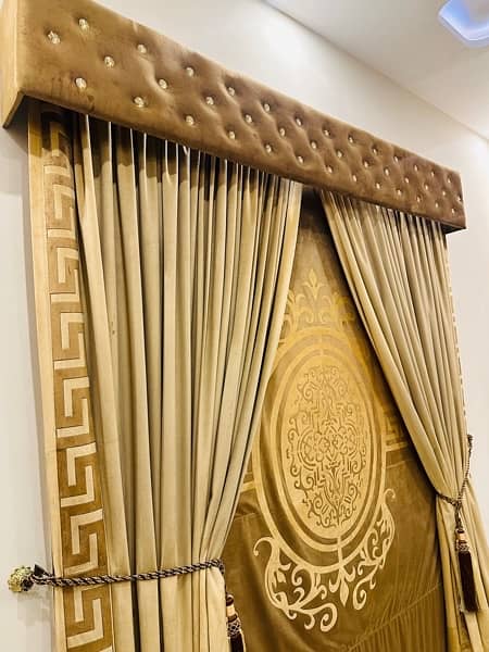 curtains velvet golden 2