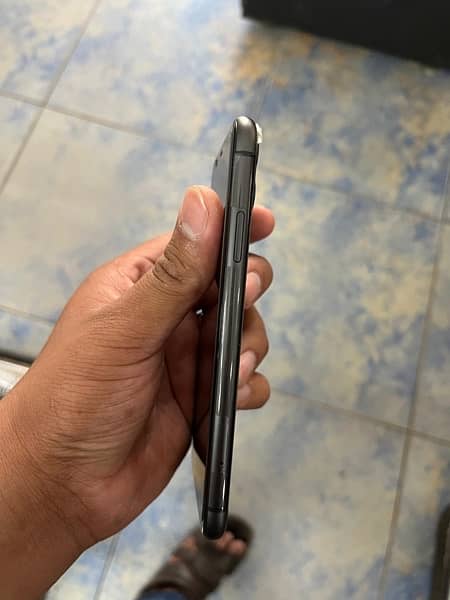 iPhone 11 Factory 64gb 1