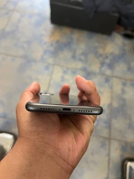 iPhone 11 Factory 64gb 3