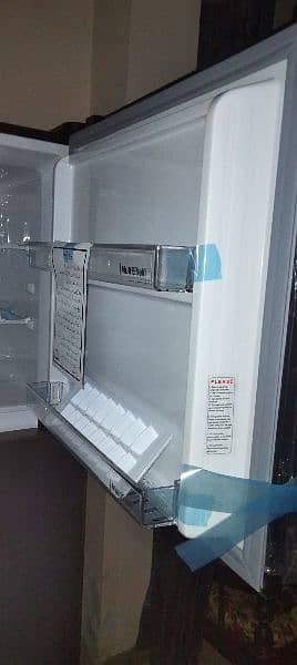 Dawlance Reliable Refrigerator 9193 LF Avente+ Noir Red Double Door 4