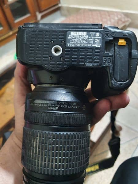 Nikon D5300 with lens 18-140mm (URGENT SALE) PRICE FINAL 5