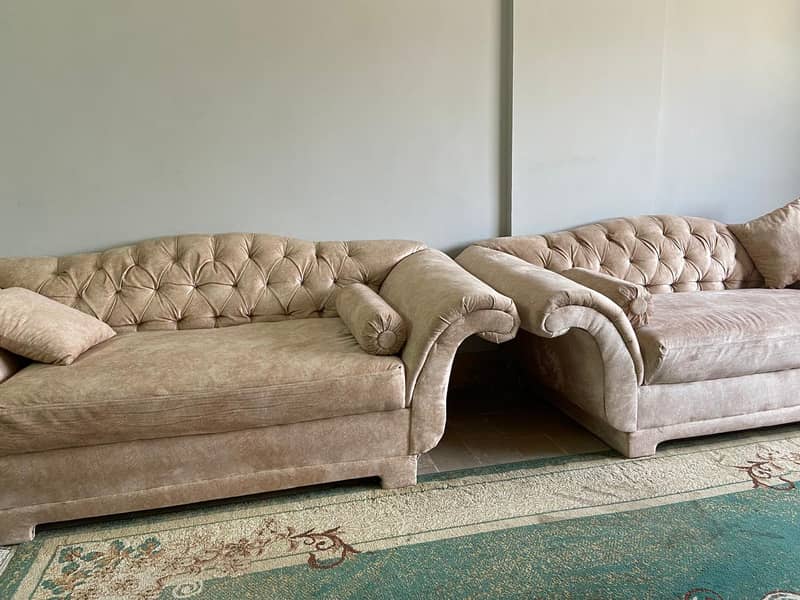 Eight seater sofa with rug 4