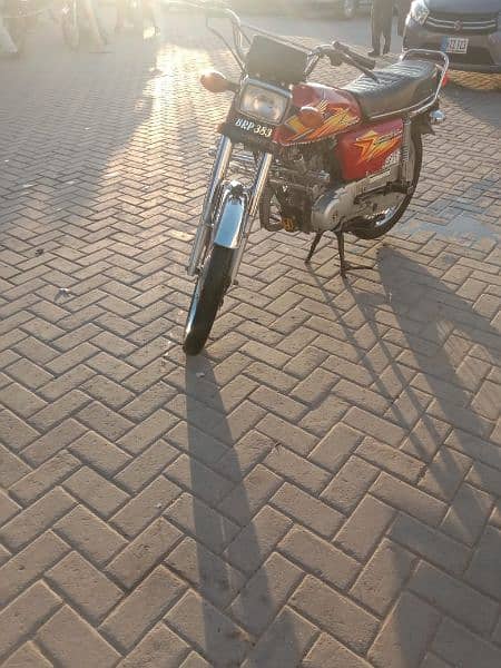 Honda 125 2021 all documents clear Islamabad number lush condition 4