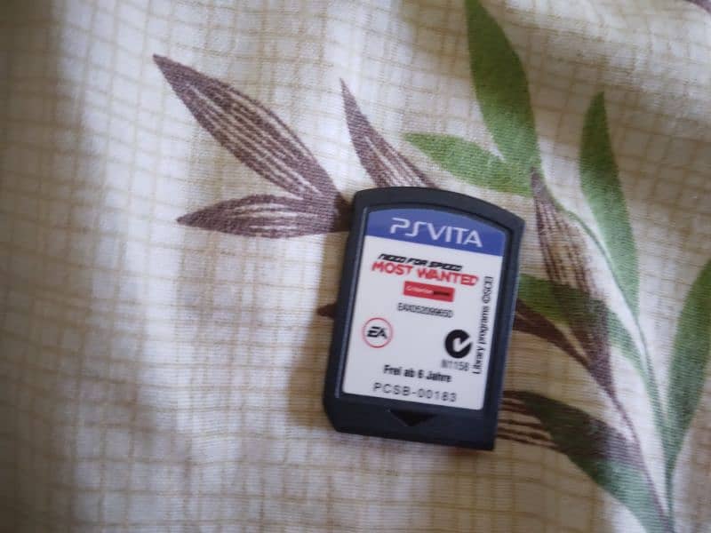 PlayStation Vita 4