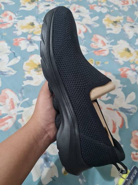 Sketchers Go Walk 7 Shoes - Totally New 6