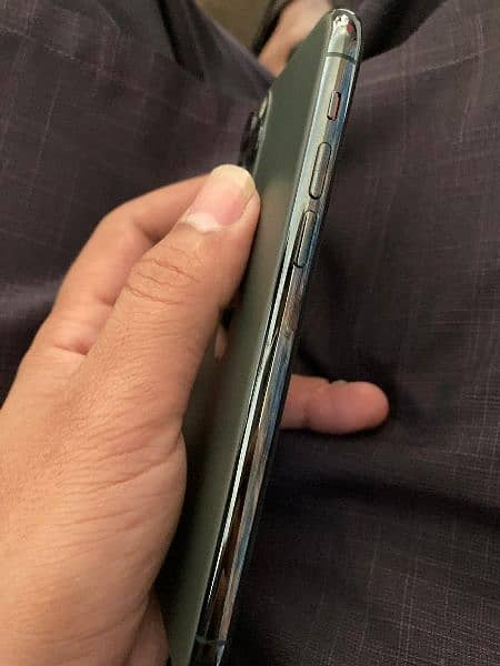 iphone 11 pro pta approved (256gb) 2