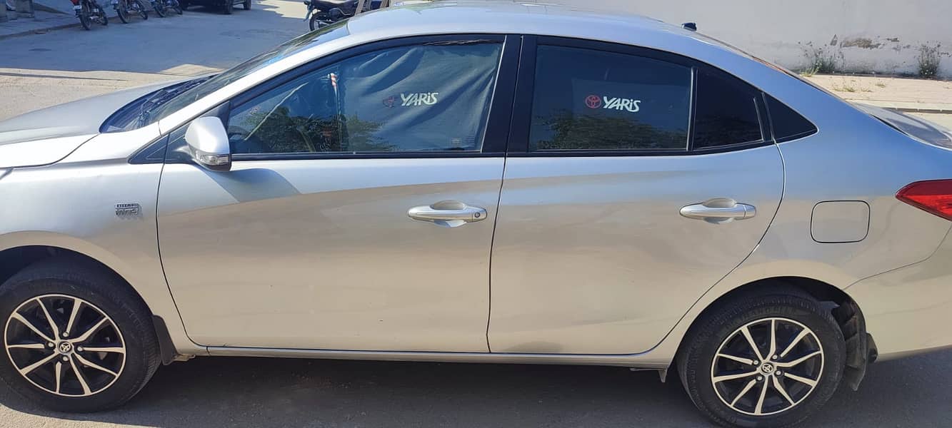 Toyota Yaris ATIV CVT 1.3 4