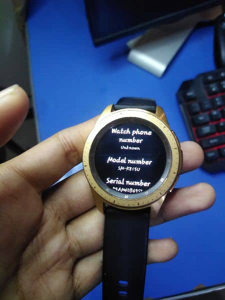 Samsung galaxy watch 42mm SM-R815 3