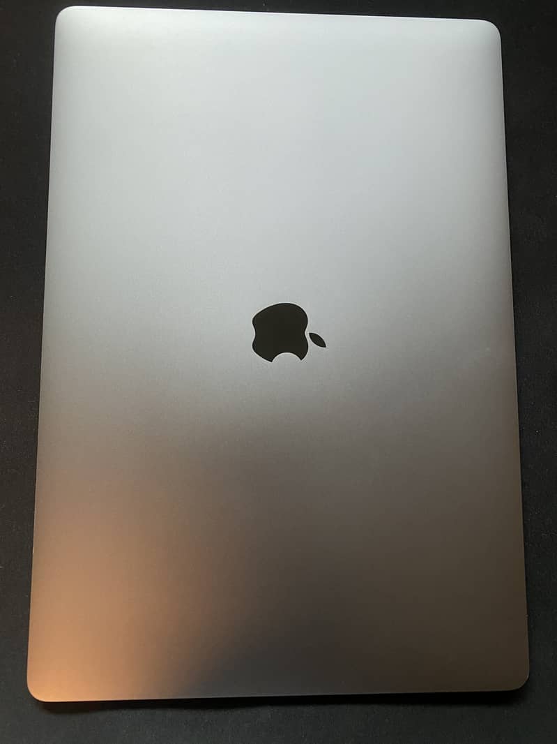 Macbook 2019 i9 32 GB 512GB 0