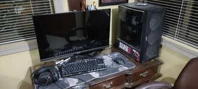 12 gen gaming pc with 2k monitor.