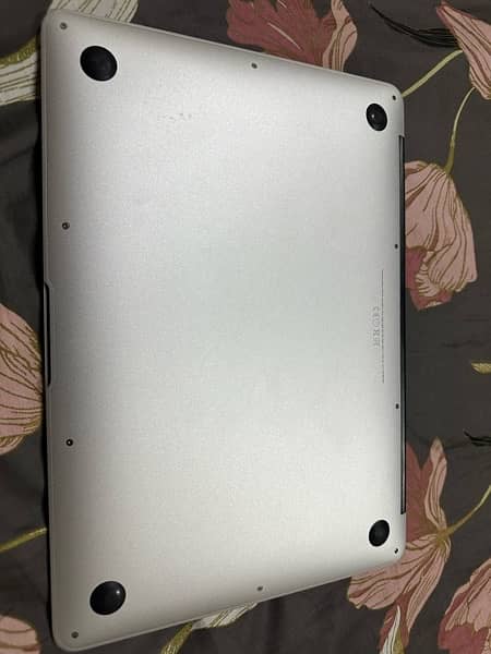 apple macbook air 2015 model available for sell 4