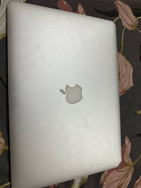 apple macbook air 2015 model available for sell 1