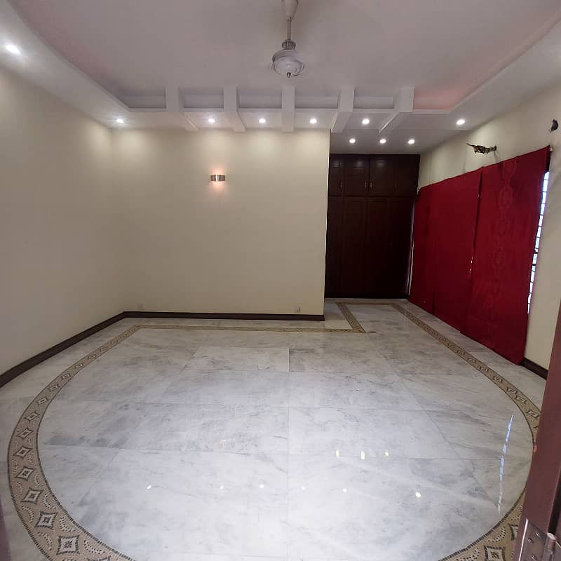 2 Kanal House for Sale in Gulbahar Block Sector C Bahria Town, Lahore 4