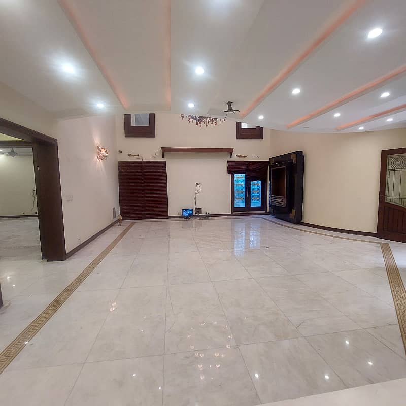 2 Kanal House for Sale in Gulbahar Block Sector C Bahria Town, Lahore 28