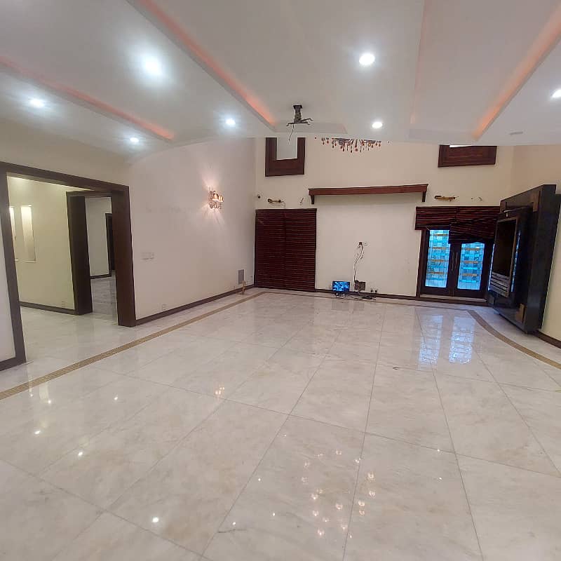 2 Kanal House for Sale in Gulbahar Block Sector C Bahria Town, Lahore 29