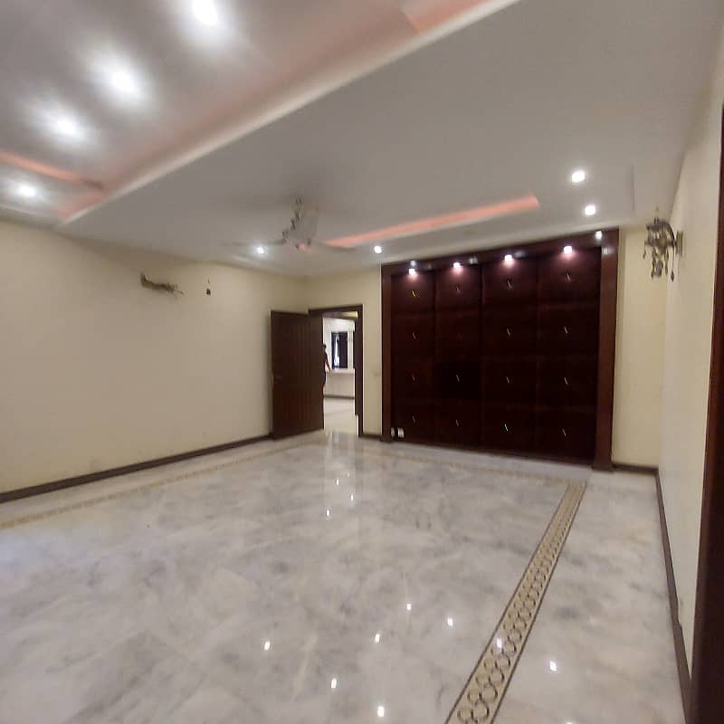 2 Kanal House for Sale in Gulbahar Block Sector C Bahria Town, Lahore 44