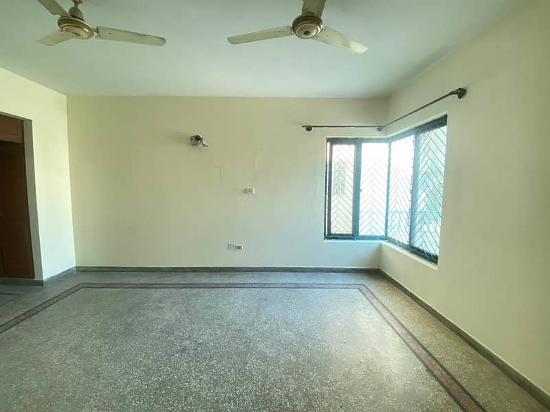 Beautiful Double Story 3 Bed 7 Marla House For Rent Ali Park Near Butt Sweats Main Bedian Road 4