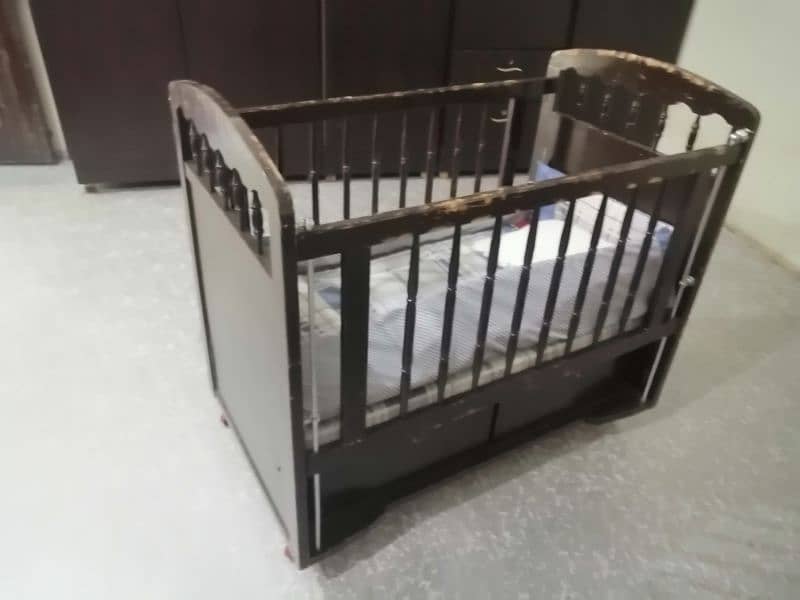 baby crib 4