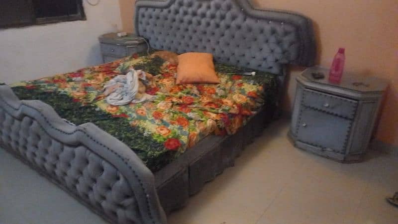cousion Wala wooden bed 1