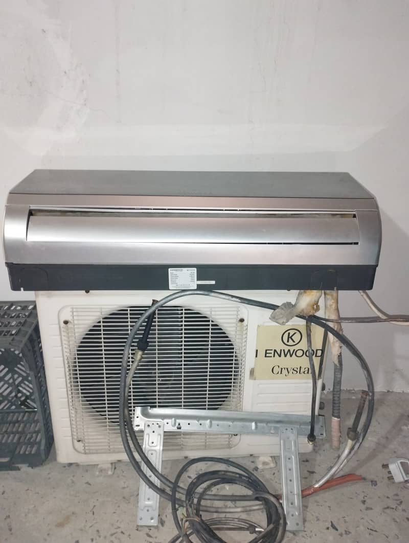 Kenwood Crystal 1Ton AC in Genuine condition For Sale 2
