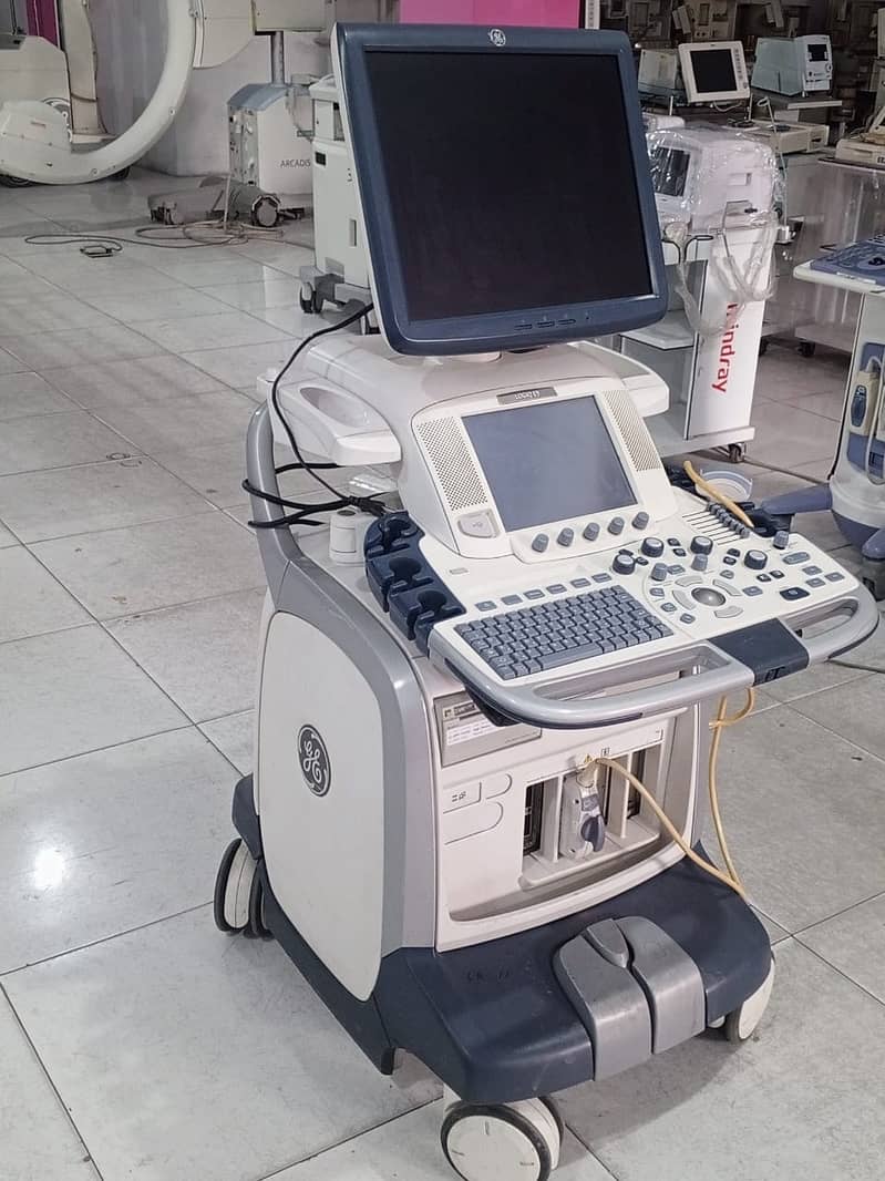 Ultrasound Machines Doppler & Gray Scales - Importer rates 12