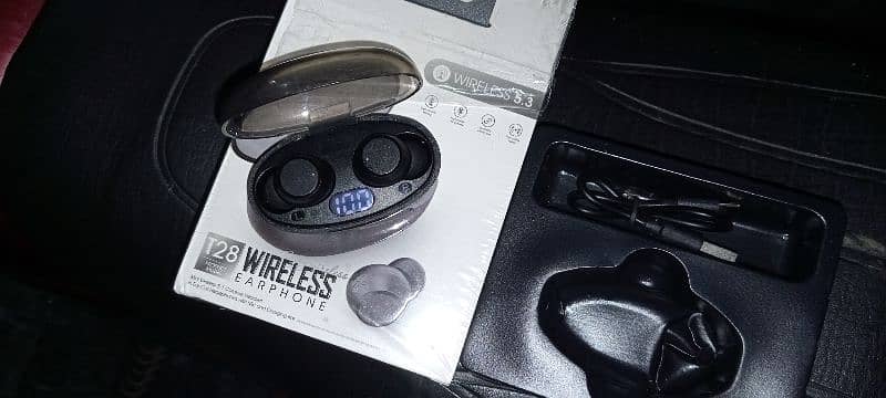 t28 wireless Bluetooth earphones 2