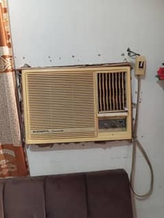 Window Ac 1.5 ton in good condition available for sale