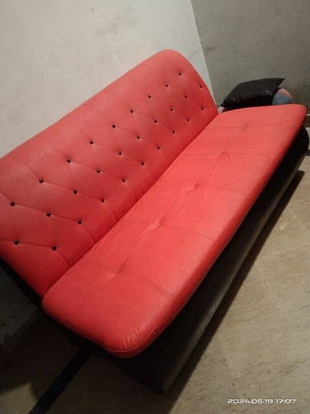 5 seater new condition sofa 2
