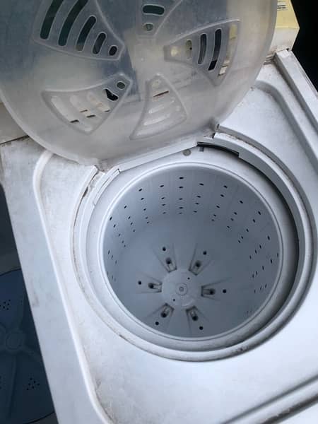 Dawlance DW-220C2 (Twin Tub Washing Machine) 1