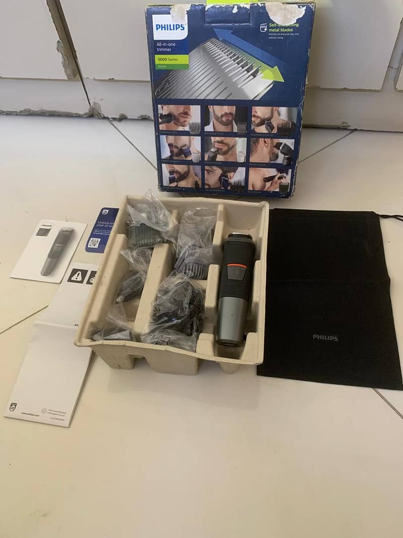 Philips Trimmer/Shawing machine (All in one) 4